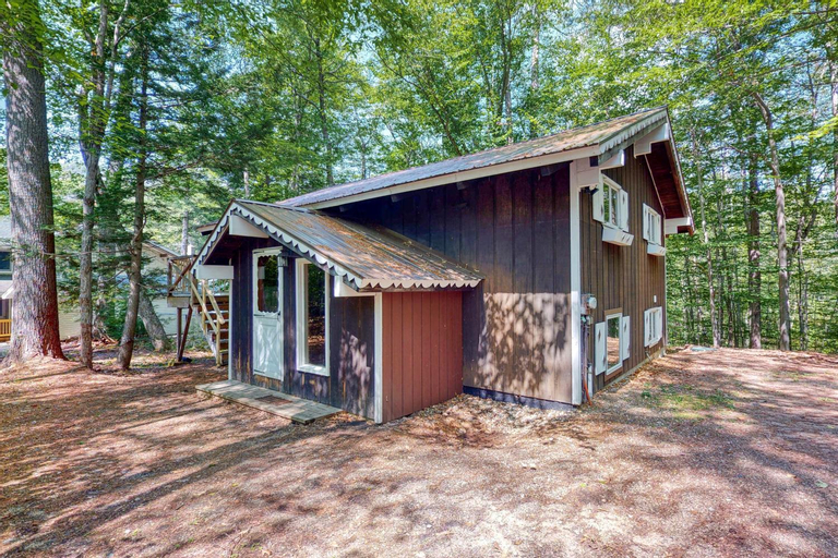 Exterior & Views 1, White Mountain Escape, Carroll