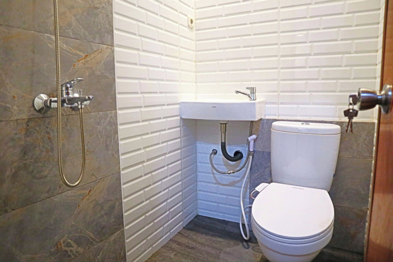 Bathroom 24