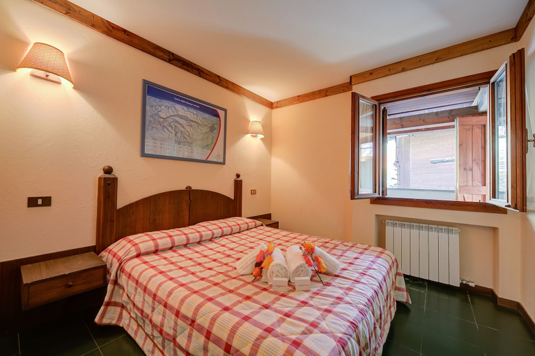Room 5, Grange Hike Ski - 36C Sestriere, Torino