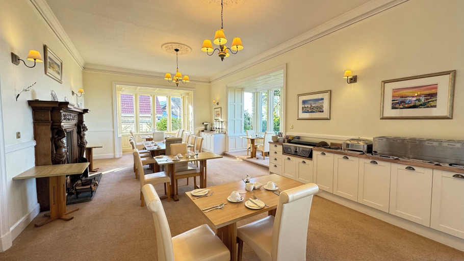 Food & Drinks 5, Invernairne Guest House, Highland