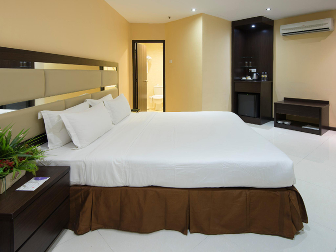 Bedroom 9