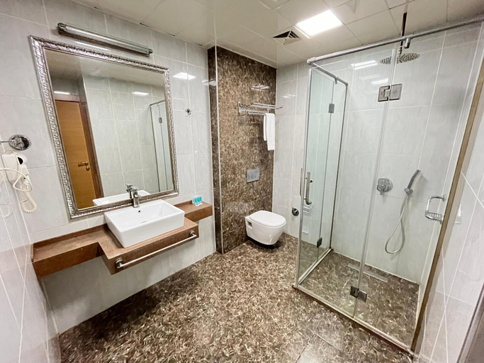Bathroom, GM City Hotel, Baku