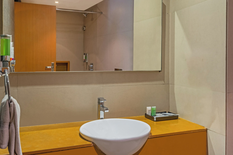 Bathroom 4, Sterling Kodai Valley, Dindigul