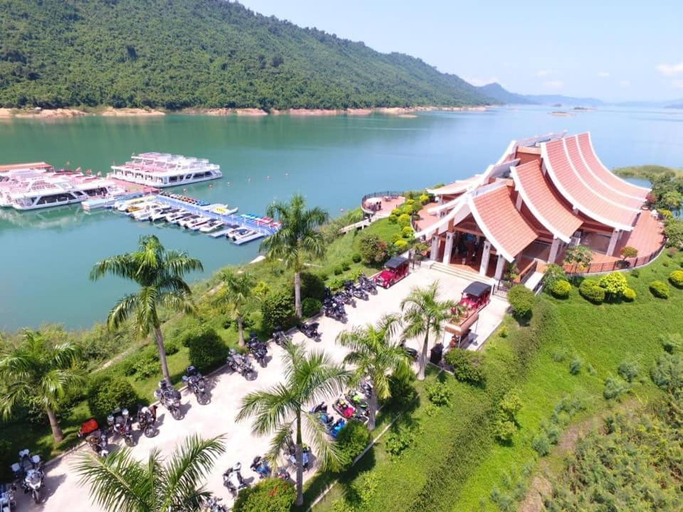 Others 4, Swan Lake Hotel, Thoulakhom