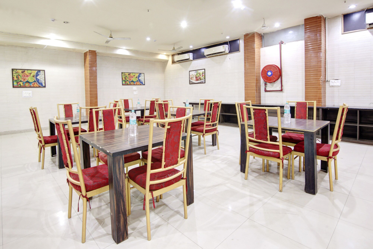 Food & Drinks 5, Hotel Vibe Blue, Gautam Buddha Nagar