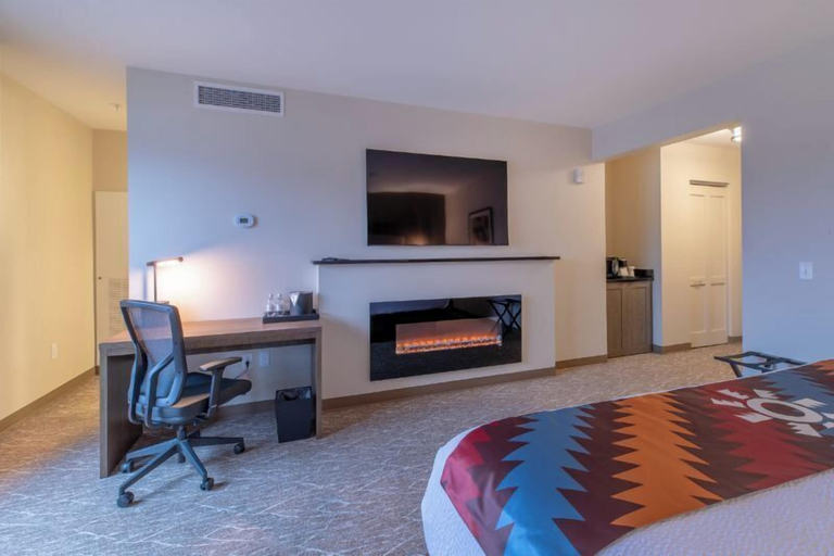 Bedroom 3, Mistequa Casino Hotel, Stevens