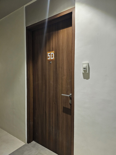 Others 3, Tambuli Tower C Unit 5D, Lapu-Lapu City