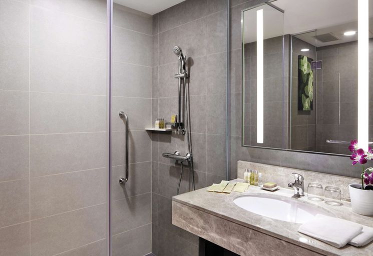 Bathroom 3, Hilton Garden Inn Puchong, Puchong