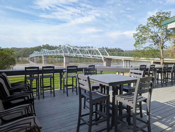 Food & Drinks 4, Riverboat Inn and Suites, Jefferson