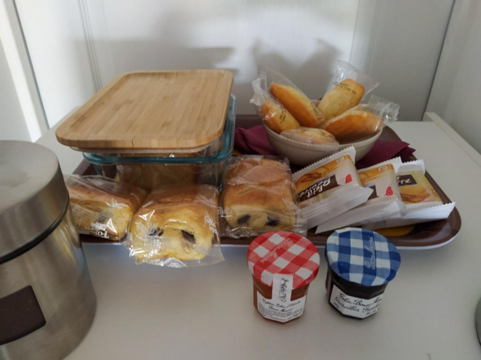 Food & Drinks 4, Gite Les Grandes Menieres proche du Pal, Allier