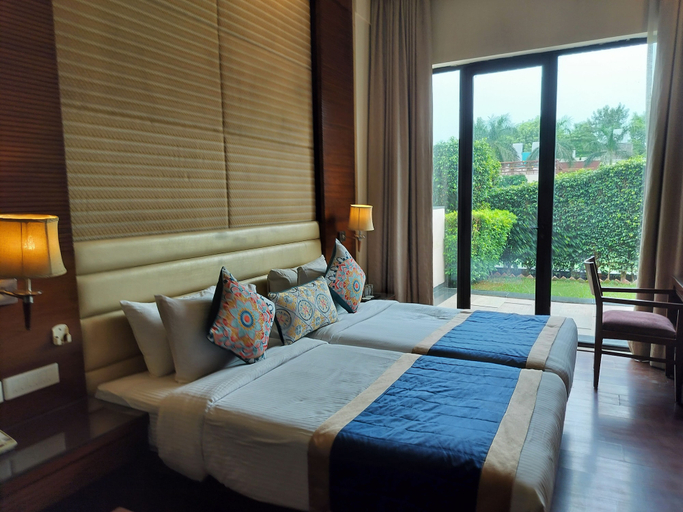 Bedroom 2, Oodles Hotel Chhattarpur South Delhi, Delhi