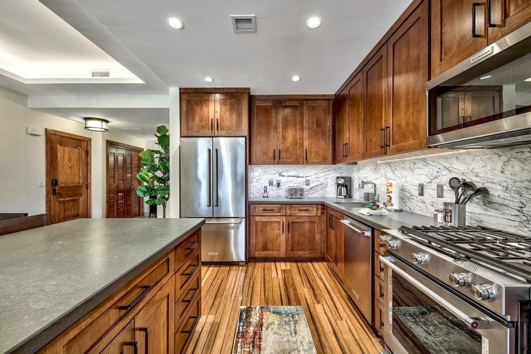 Dining Room 6