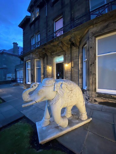 Others 5, No 6 West Coates, Edinburgh