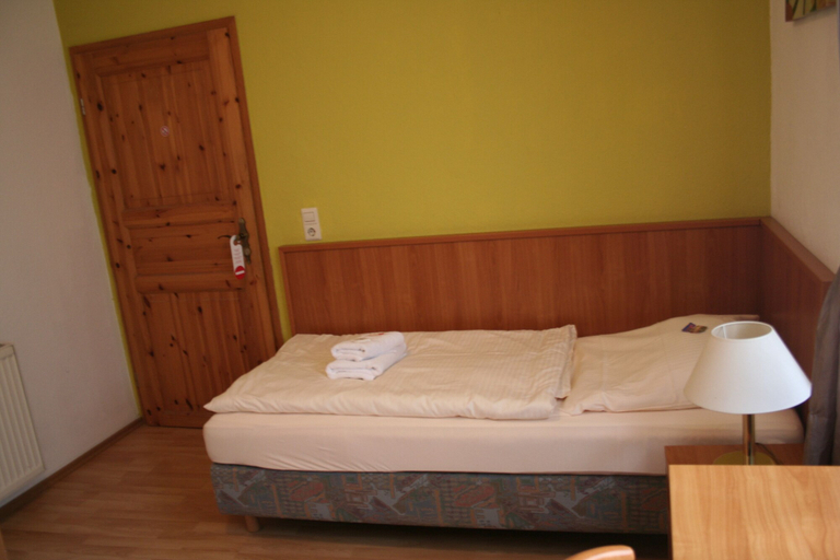 Bedroom 2, Landgasthof Hotel Rebe, Alzey-Worms
