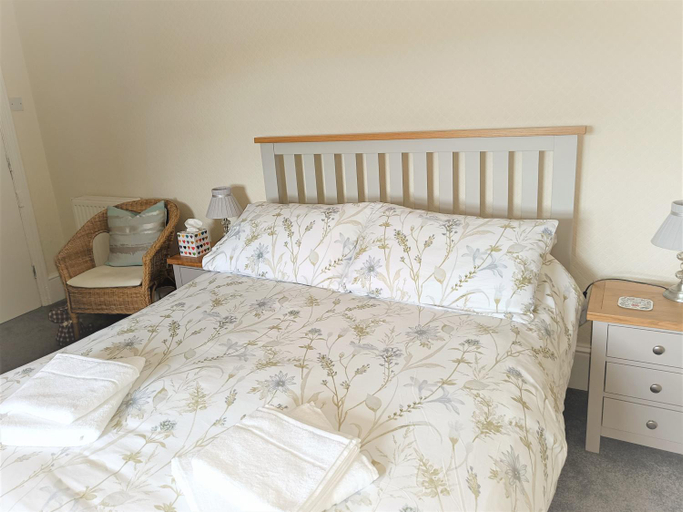 Others 5, Granby House, Conwy