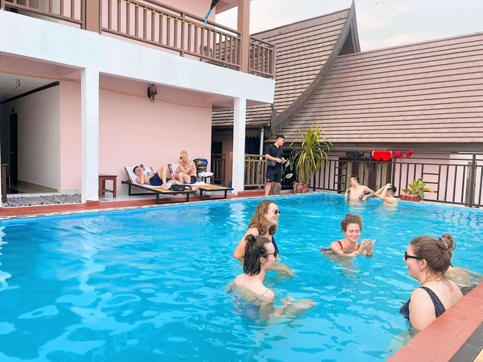 Vangvieng Sisavang Mountain View Hotel, Vangvieng