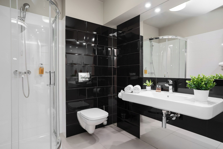 Bathroom 5, Hotel Witkowski, Warsaw