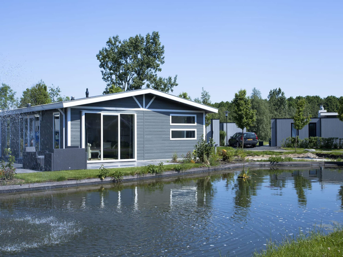 Exterior 3, Comfortable Chalet With Dishwasher, on a Holiday Park, 25 km. From Amsterdam, Velsen