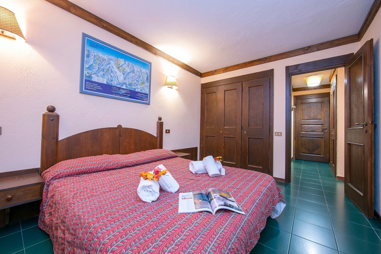 Room 3, Grange Hike Ski - 16D Sestriere, Torino
