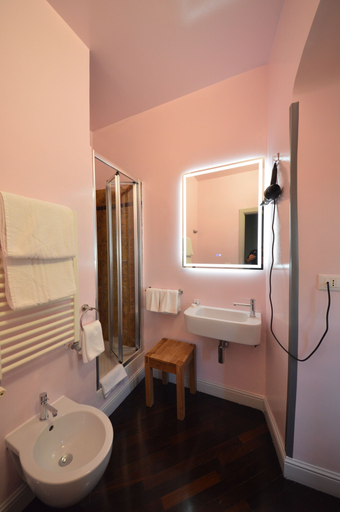 Bathroom 3, Mami Affittacamere, Genova