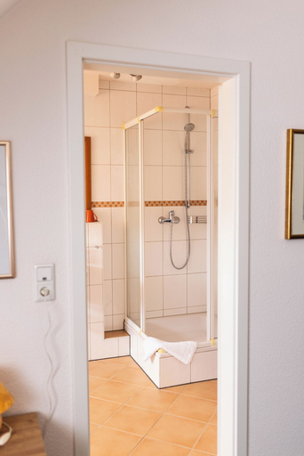 Bathroom 5, Gasthaus Honigsack, Bad Dürkheim