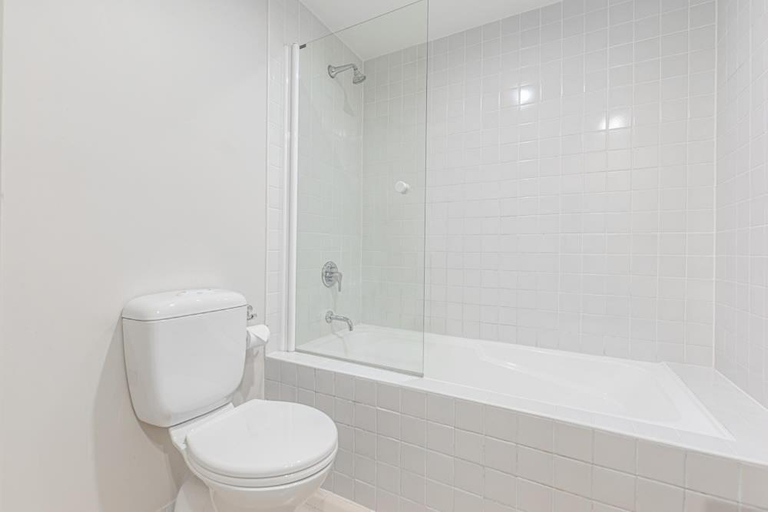 Bedroom 4, Cozy 2BD Apt w Waterview near Olympic Park, Auburn