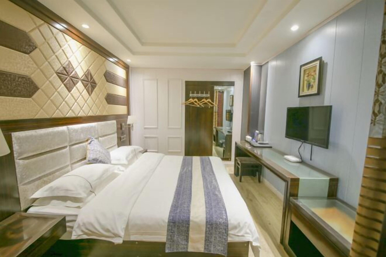 Bedroom 2, Jingyuan Pengwan Business Hotel, Baiyin