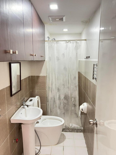 Bedroom 2, Vhomes Baguio Burnham hills condominium 2BR with Balcony, Baguio City