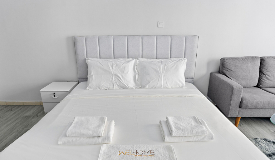 Room 2, WelHome - Greenery Apt for Modern Studio in Production City, Dubai