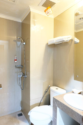 Bathroom 7