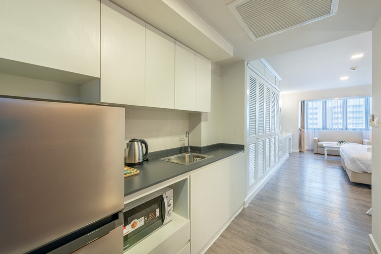 Dining Room 10