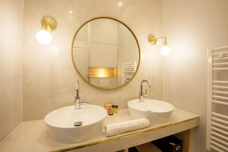 Bathroom 3, Les Suites Faidherbe, Nord