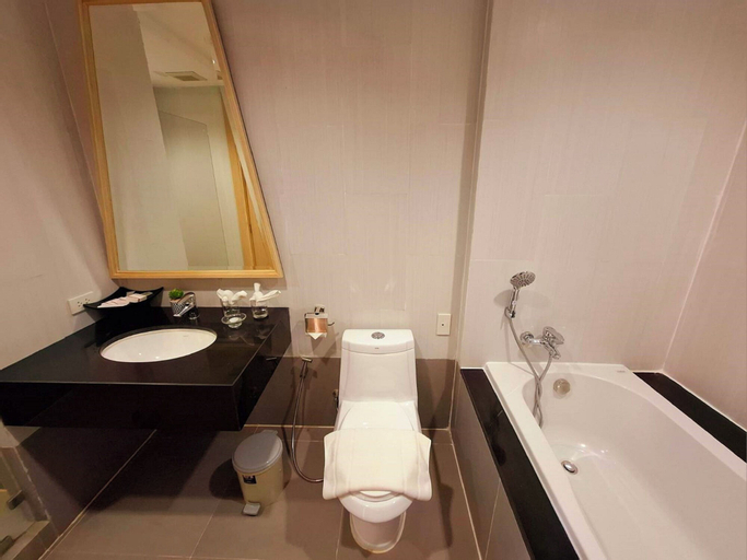 Bathroom 6