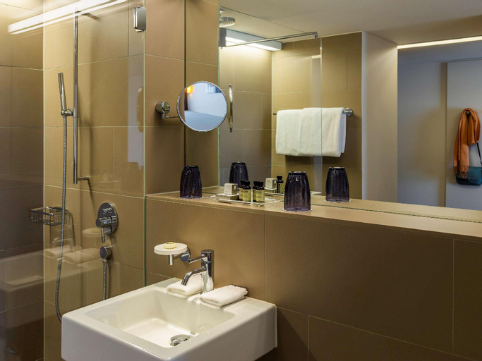 Bathroom 4