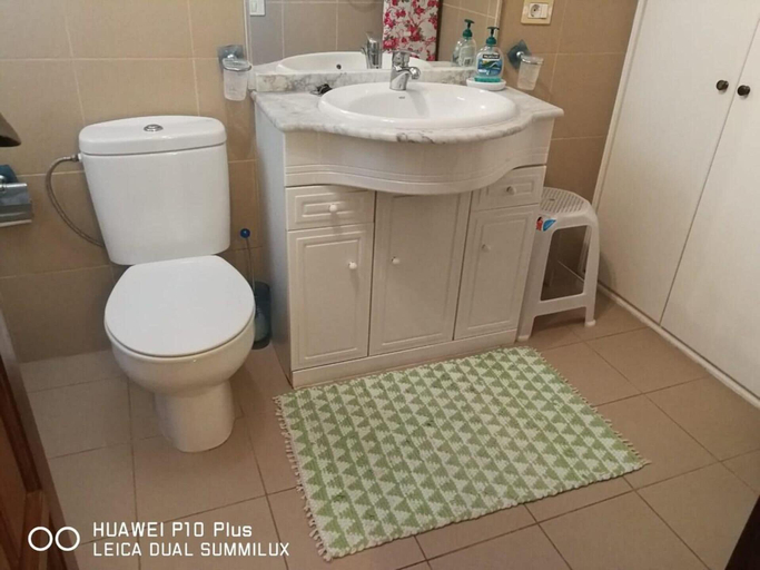 Bathroom, Compostela Beach Family Garden Los Cristionas, Santa Cruz de Tenerife