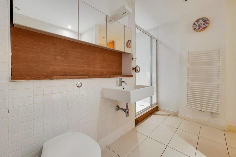 Others 2, Apt - Sleeps 4 - Pets Ok - Roof Garden, London