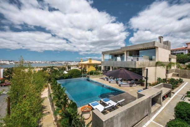 2, VILLA BEAU, Lagoa