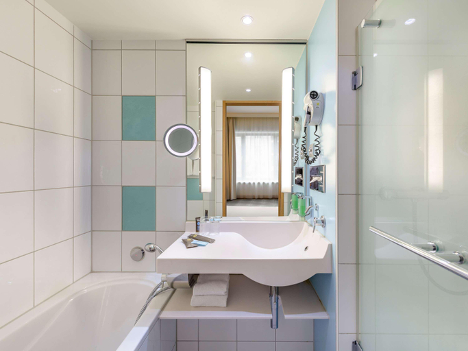 Bathroom 4, Novotel Berlin Am Tiergarten, Berlin