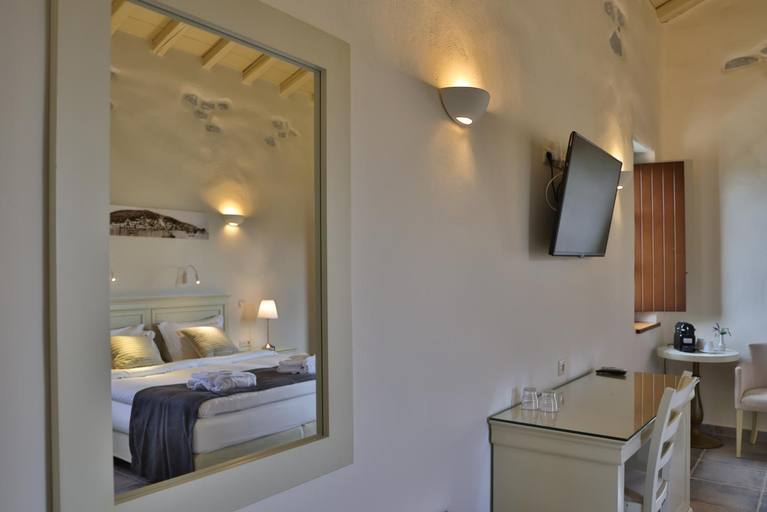 Bedroom 2, Castello Antico Hotel, Peloponnese