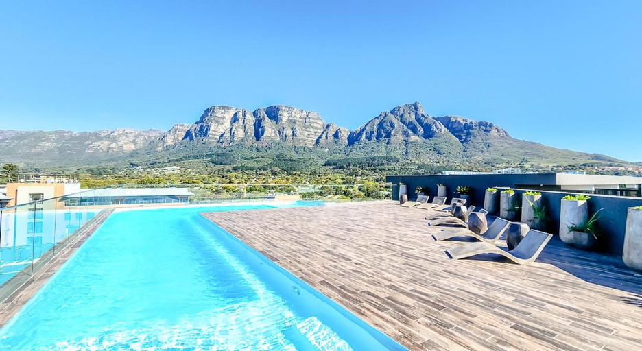 Others 4, Newlands Peak - Elegance, City of Cape Town