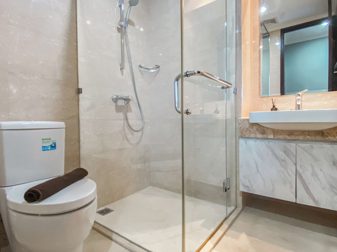 Bathroom 3, Good And Relaxing 2Br At Menteng Park Apartment, Central Jakarta