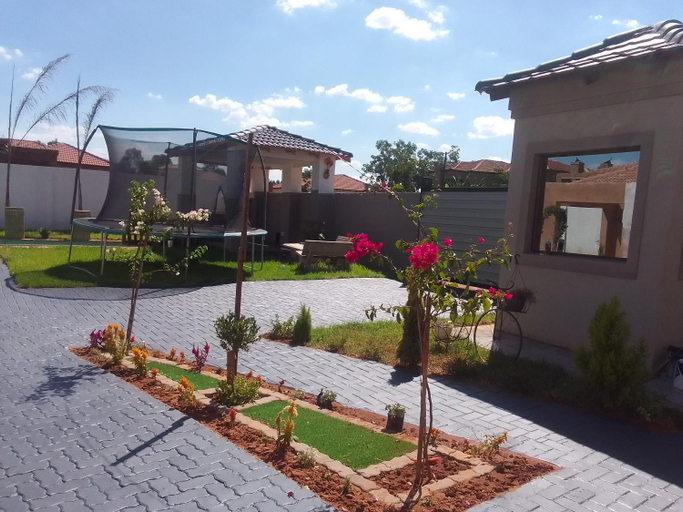 Others 2, TLZ Prop B&B, City of Tshwane