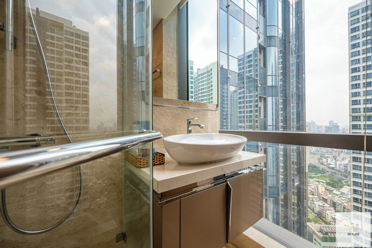 Bathroom 11
