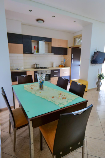 Others 5, Baraku Apartment, Sarandës