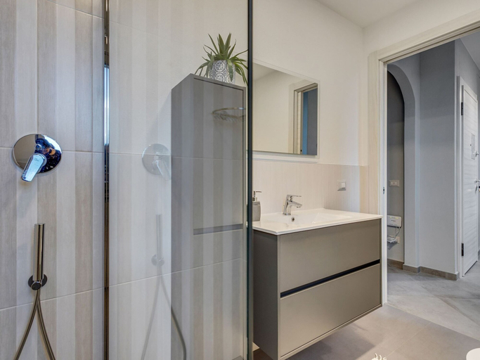 Bathroom, Apartment Near Lake Maggiore and Borromean Isles, Verbano-Cusio-Ossola