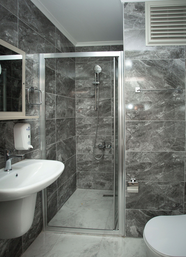 Bathroom 4, Pelit Park Hotel, Merkez