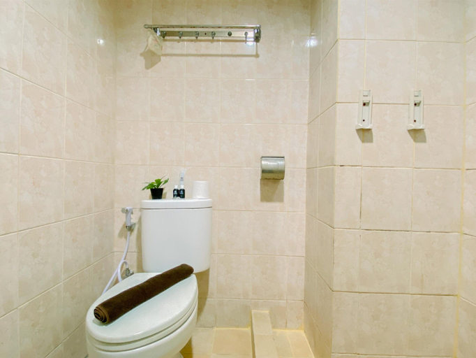 Bathroom 4, Best Homey And Nice 1Br At Boutique Kemayoran Apartment, Jakarta Pusat