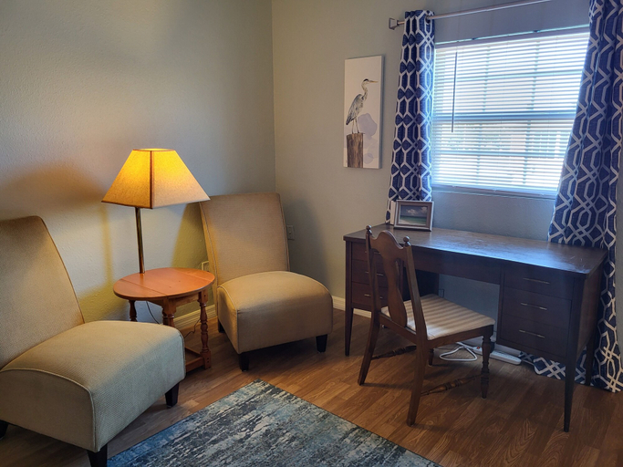 Living area 2, Hudson oh beautiful Hudson, Pasco