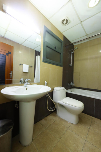 Bathroom 18