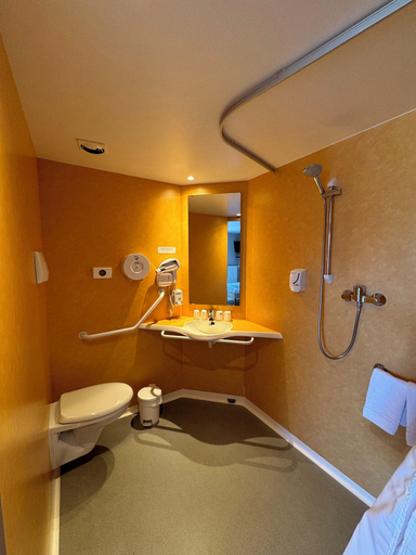Bathroom 3, Hôtel La Métairie, Tarn